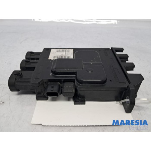 Renault - Trafic - Voltage regulator