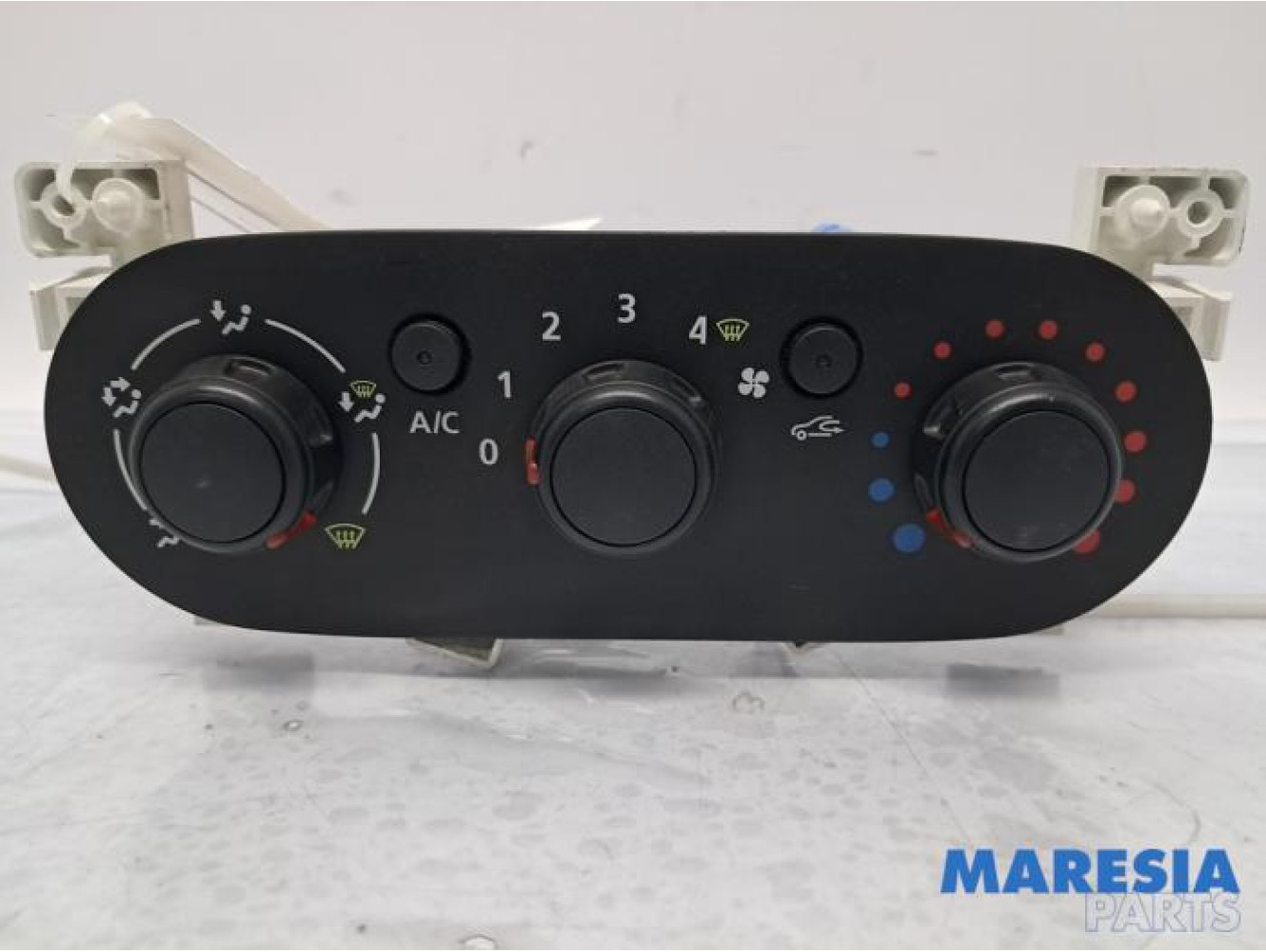 Renault - Trafic - Panneau de commandes chauffage