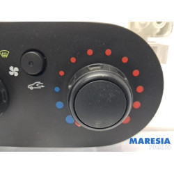 Renault - Trafic - Panneau de commandes chauffage