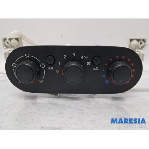 Renault - Trafic - Panneau de commandes chauffage