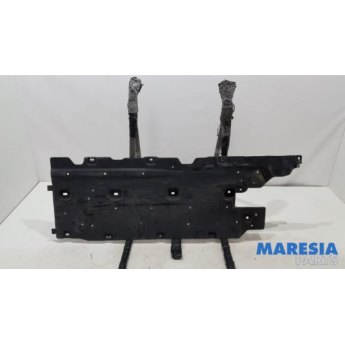 Renault - Megane - Beschermplaat bodem