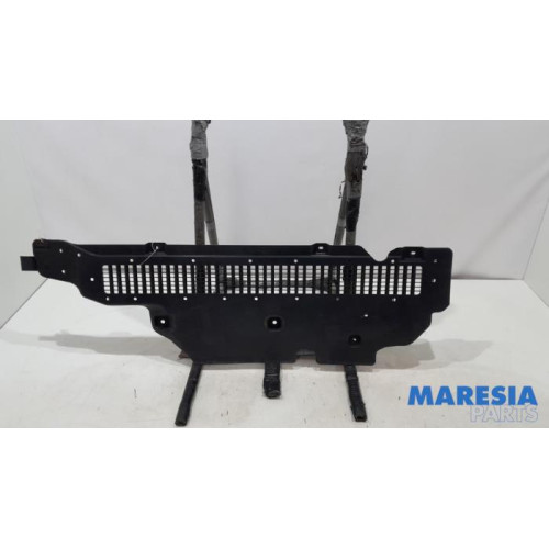 Renault - Clio - Beschermplaat bodem