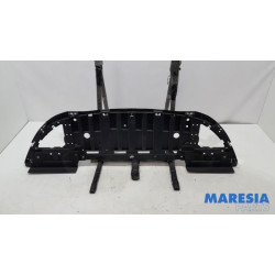 Renault - Clio - Stoßstange Bodenplatte