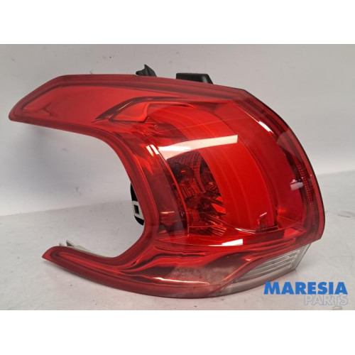 Peugeot - 2008 - Rücklicht links