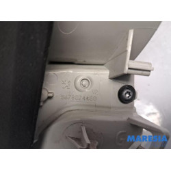 Peugeot - 2008 - Rücklicht links