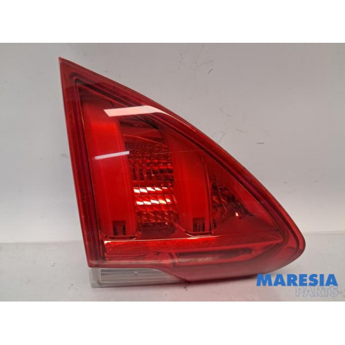 Peugeot - 2008 - Achterlicht links