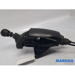 Renault - Trafic - Gear stick