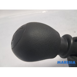 Renault - Trafic - Gear stick