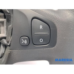 Renault - Trafic - Steering wheel