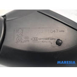 Peugeot - 2008 - Außenspiegel rechts