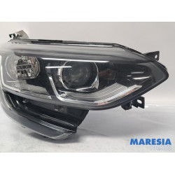 Renault - Megane - Headlight, right