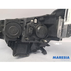 Renault - Megane - Headlight, right