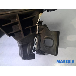 Renault - Megane - Headlight, right