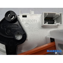 Peugeot - 2008 - Kachel Bedieningspaneel