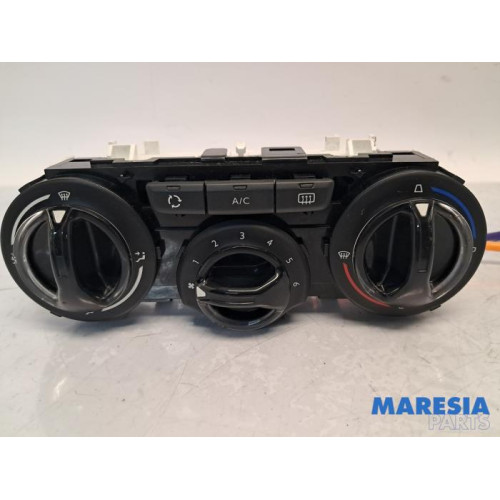 Peugeot - 2008 - Kachel Bedieningspaneel