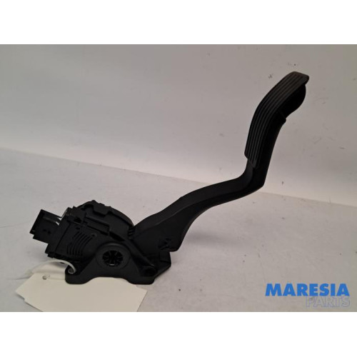 Peugeot - 2008 - Gaspedaal