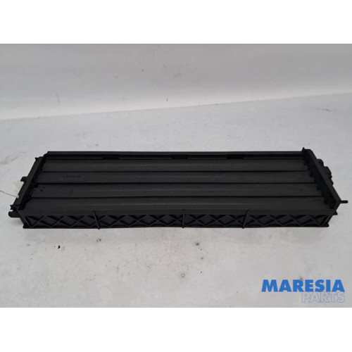 Renault - Clio - Air funnel