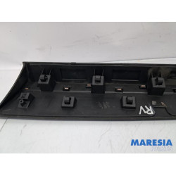 Renault - Clio - Türleiste