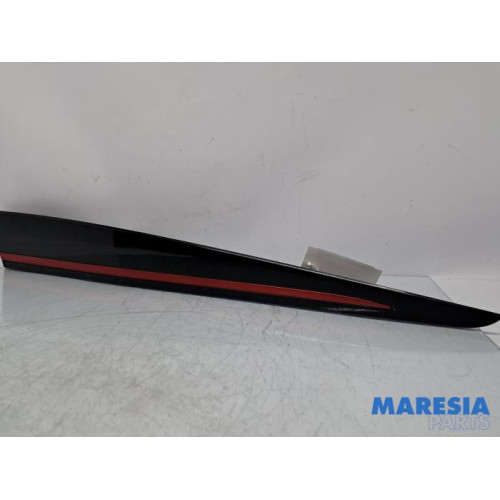 Renault - Clio - Türleiste