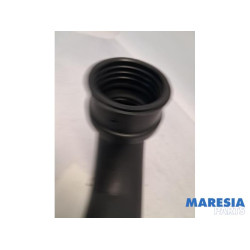 Renault - Clio - Air intake hose