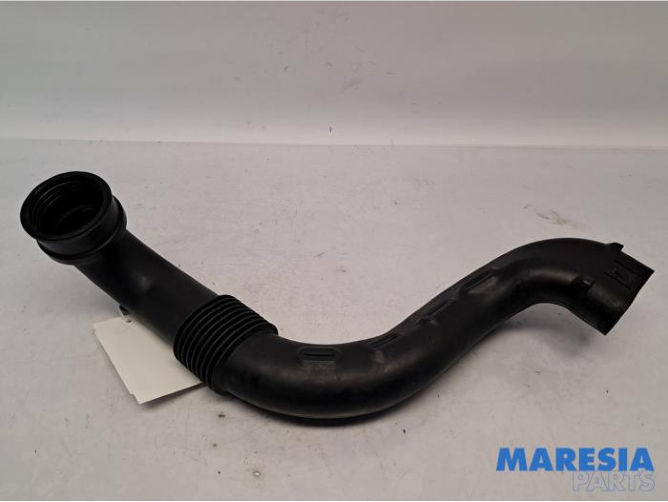 Renault - Clio - Air intake hose