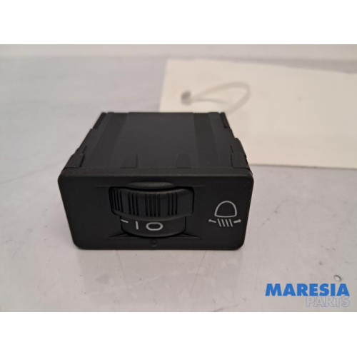 Peugeot - 2008 - Commutateur phare hauteur réglable