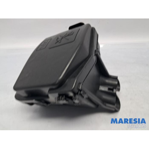 Renault - Clio - Boîte à fusibles