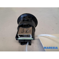 Peugeot - 2008 - AUX/USB aansluiting