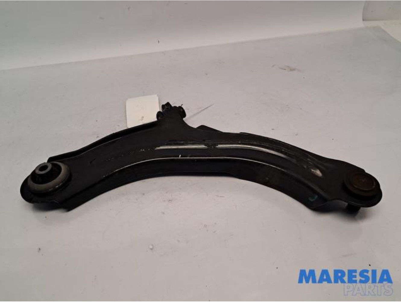 Renault - Clio - Front lower wishbone, left