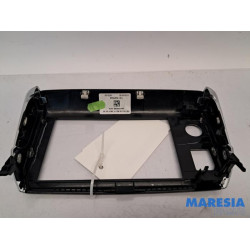 Peugeot - 2008 - Radiobedienfeld