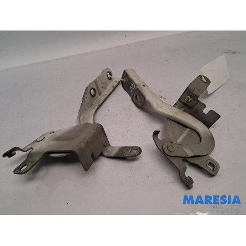 Renault - Clio - Charnière capot