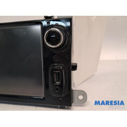 Renault - Clio - Regelunit Multi Media