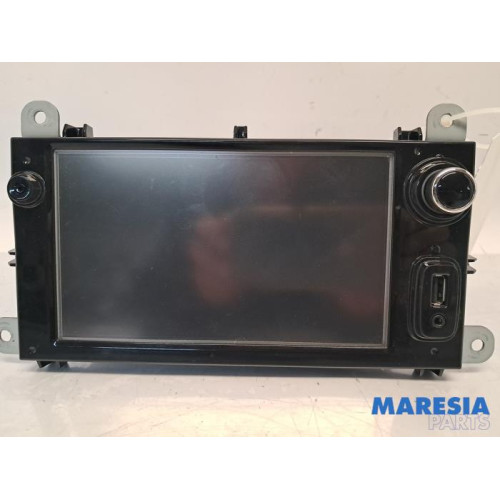 Renault - Clio - Regelunit Multi Media