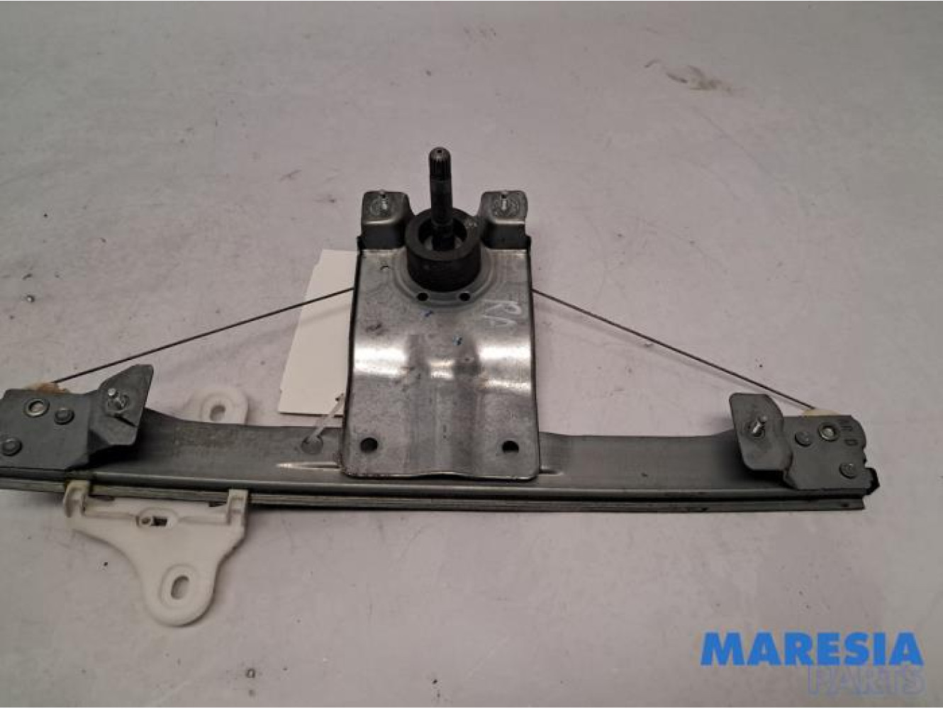 Renault - Clio - Rear door window mechanism 4-door, right