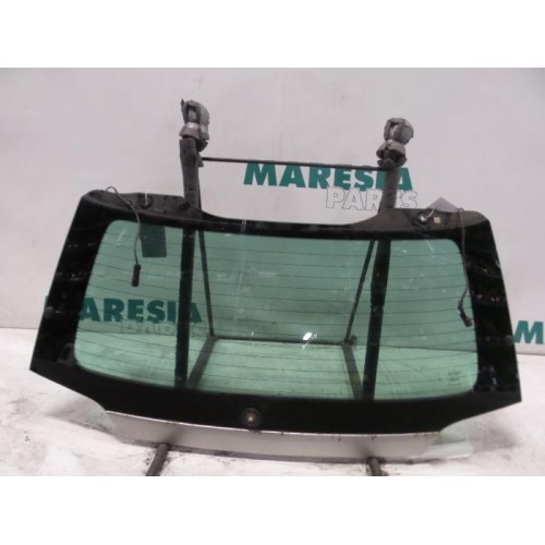 Fiat - Stilo - Rear window