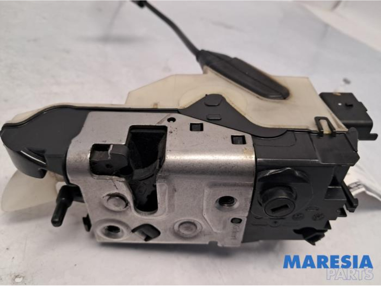 Peugeot - 2008 - Türschlossmechanik 4-türig links vorne