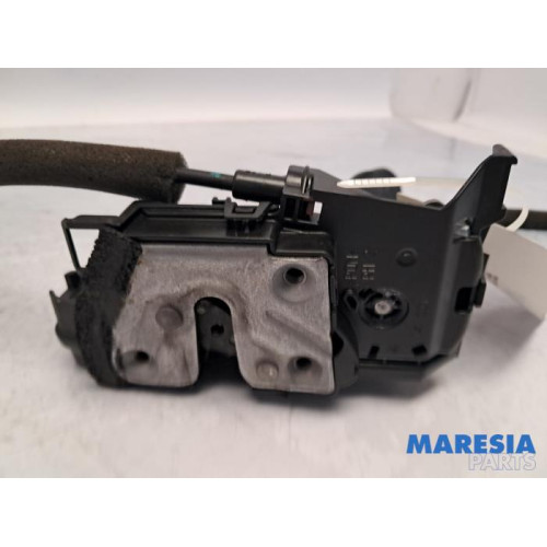 Renault - Clio - Rear door mechanism 4-door, right