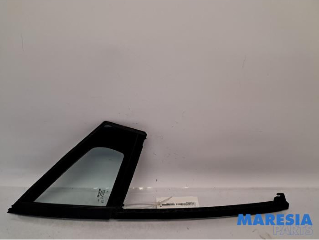 Renault - Clio - Vitre triangulaire avant droite