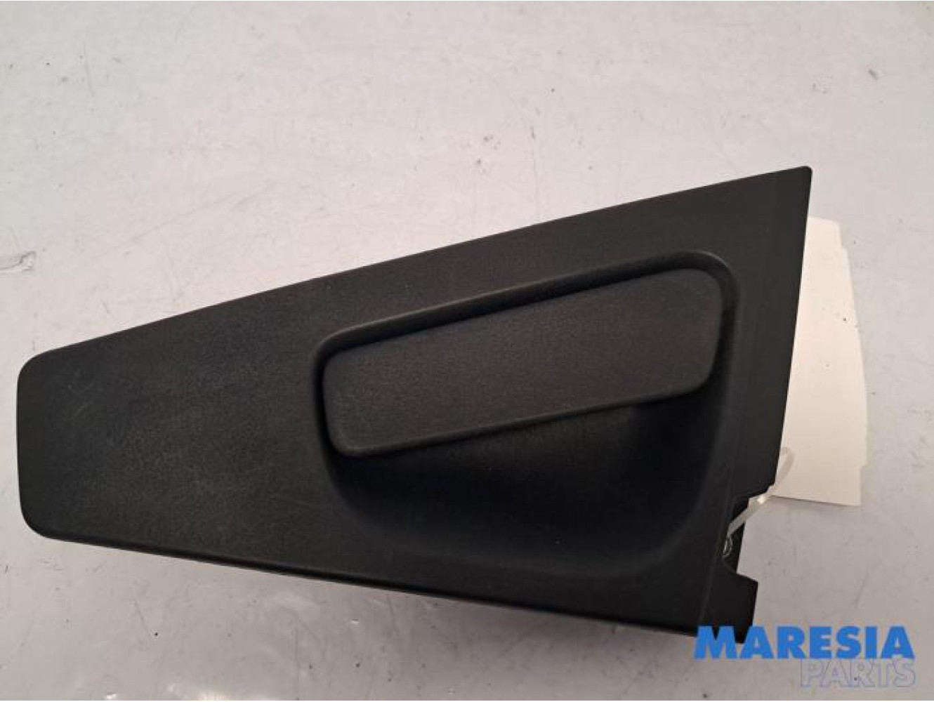 Renault - Clio - Poignée portière 4portes arrière droite