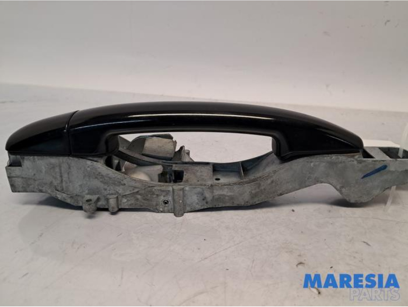 Peugeot - 2008 - Front door handle 4-door, right