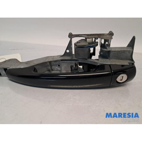 Peugeot - 2008 - Türgriff 4-türig links vorne