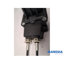 Renault - Clio - Gear stick