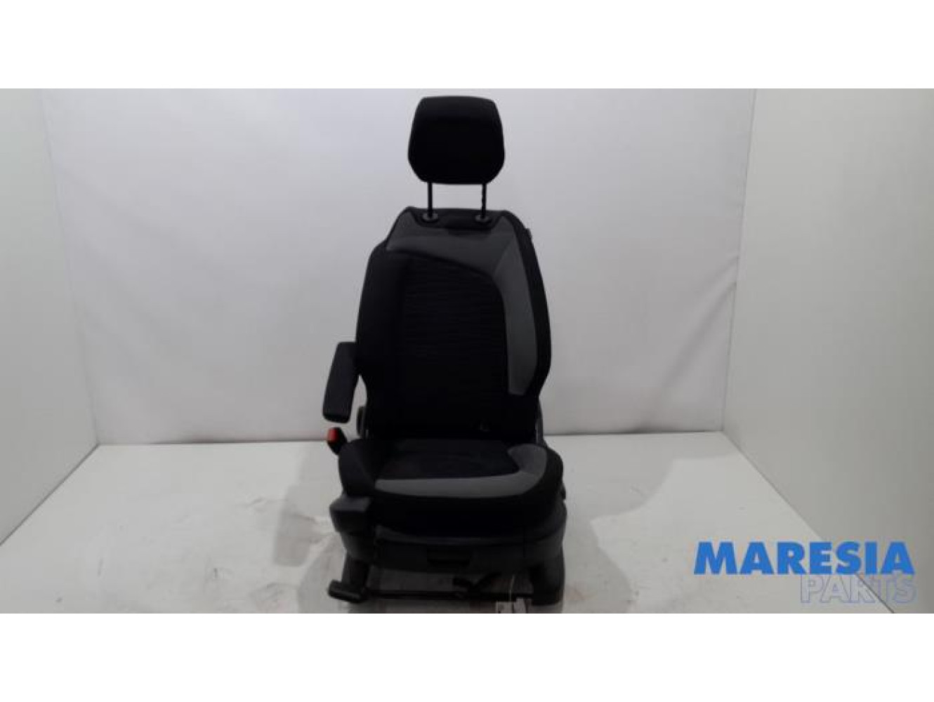 Citroen - C4 Picasso - Seat, left