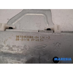 Peugeot - 2008 - Fenstermechanik 4-türig links hinten