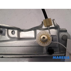 Peugeot - 2008 - Fenstermechanik 4-türig links hinten