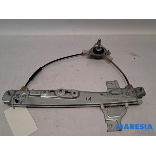 Peugeot - 2008 - Fenstermechanik 4-türig links hinten