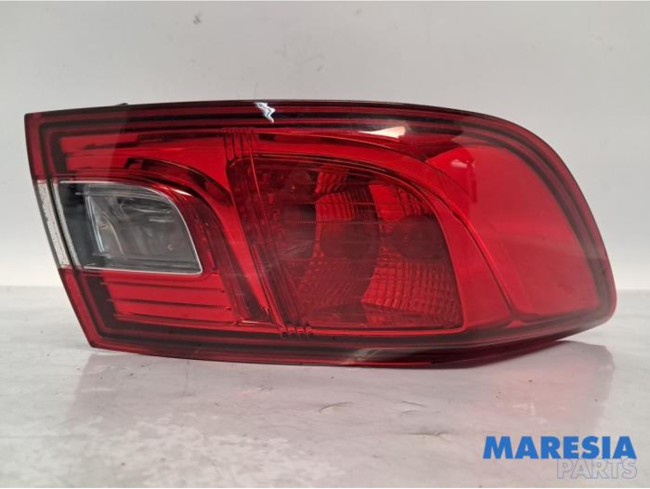 Renault - Clio - Taillight, left