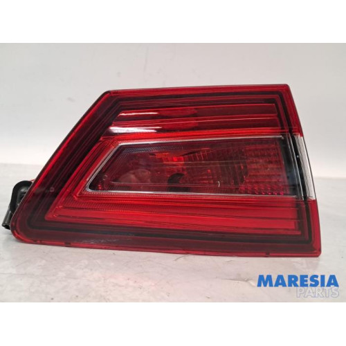 Renault - Clio - Feu arrière gauche