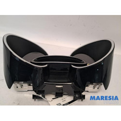 Renault - Clio - Instrument panel