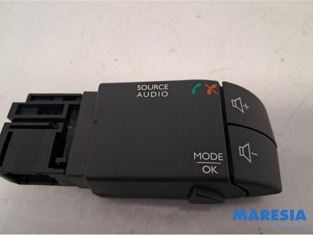 Renault - Clio - Radiobediening Stuur